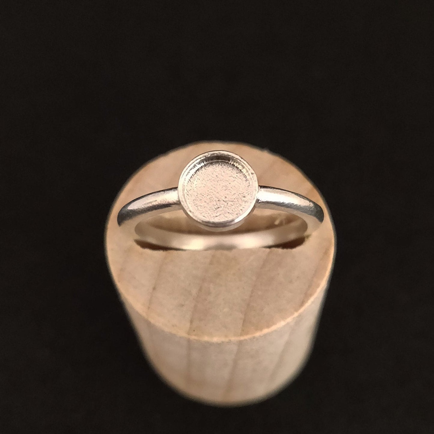 Cabochon Ring Setting. 6mm Silver Cabochon Rubover Bezel Ring Mount Stacking Ring. Argentium Sterling Silver Cabochon Ring