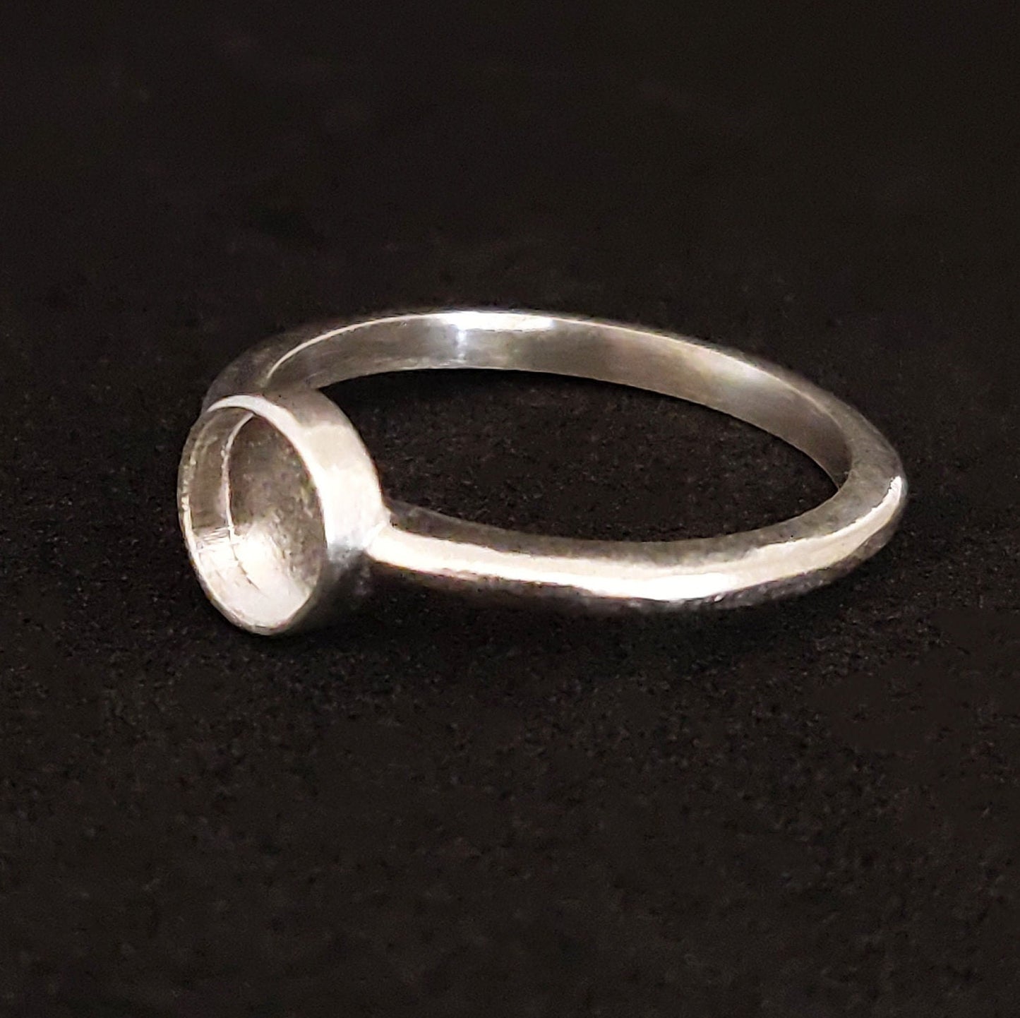 Cabochon Ring Setting. 6mm Silver Cabochon Rubover Bezel Ring Mount Stacking Ring. Argentium Sterling Silver Cabochon Ring