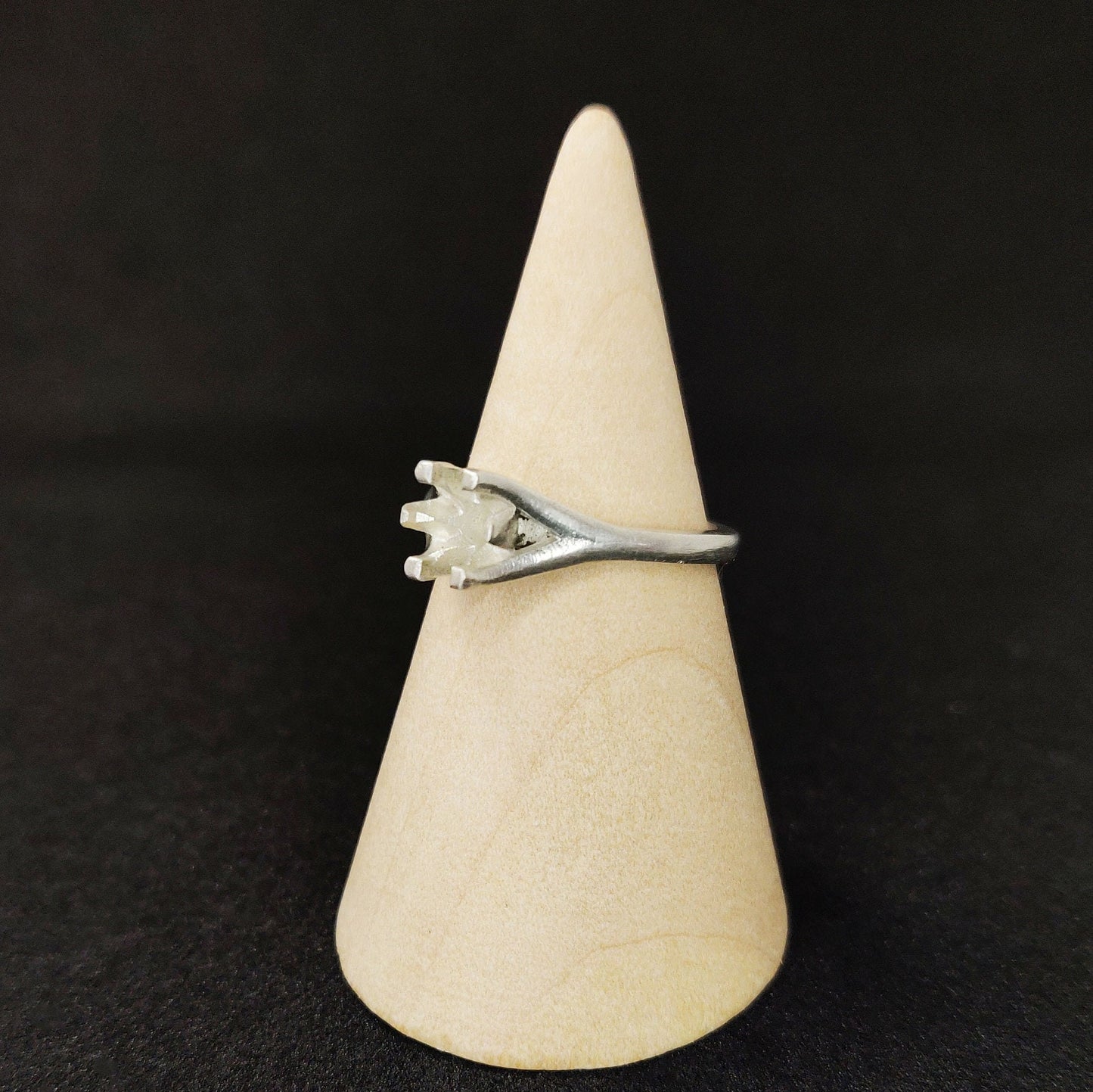 Six Prong Bezel Setting Ring