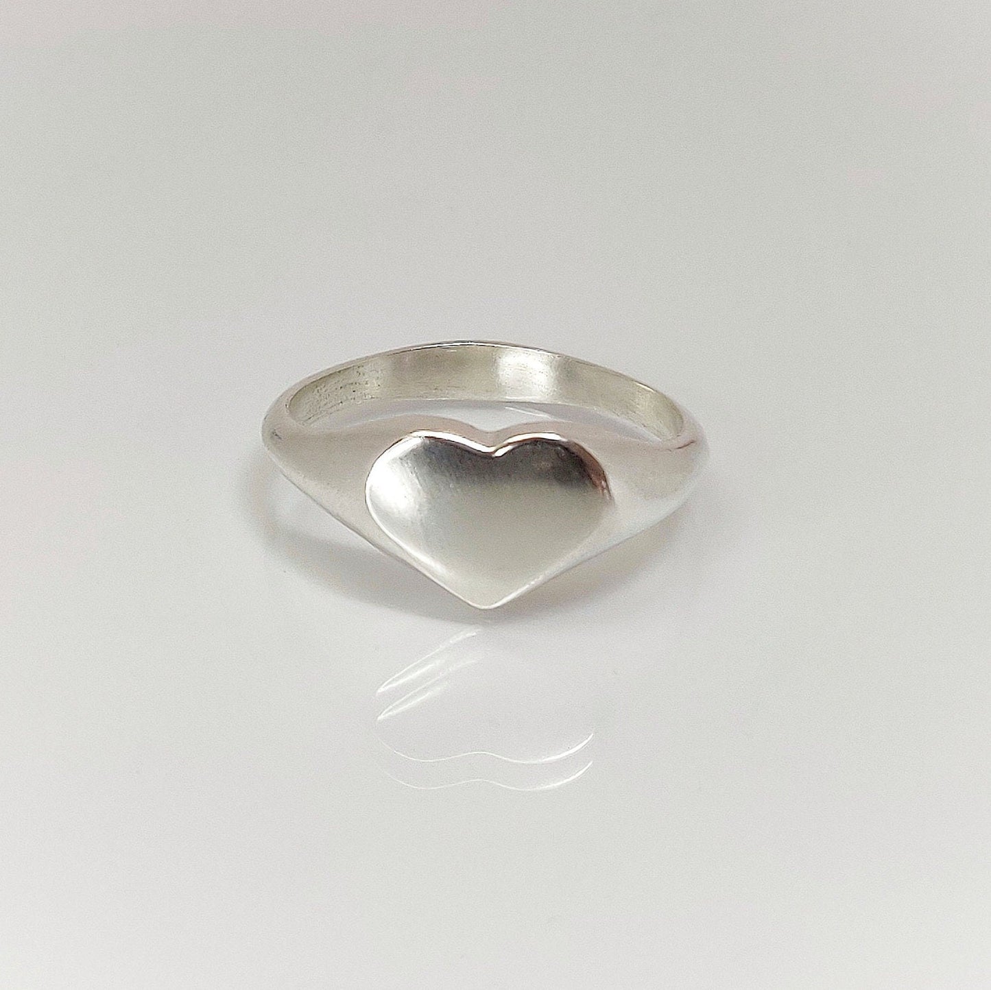 12mm Heart Signet Ring in Silver for Jewelry Making and Customization