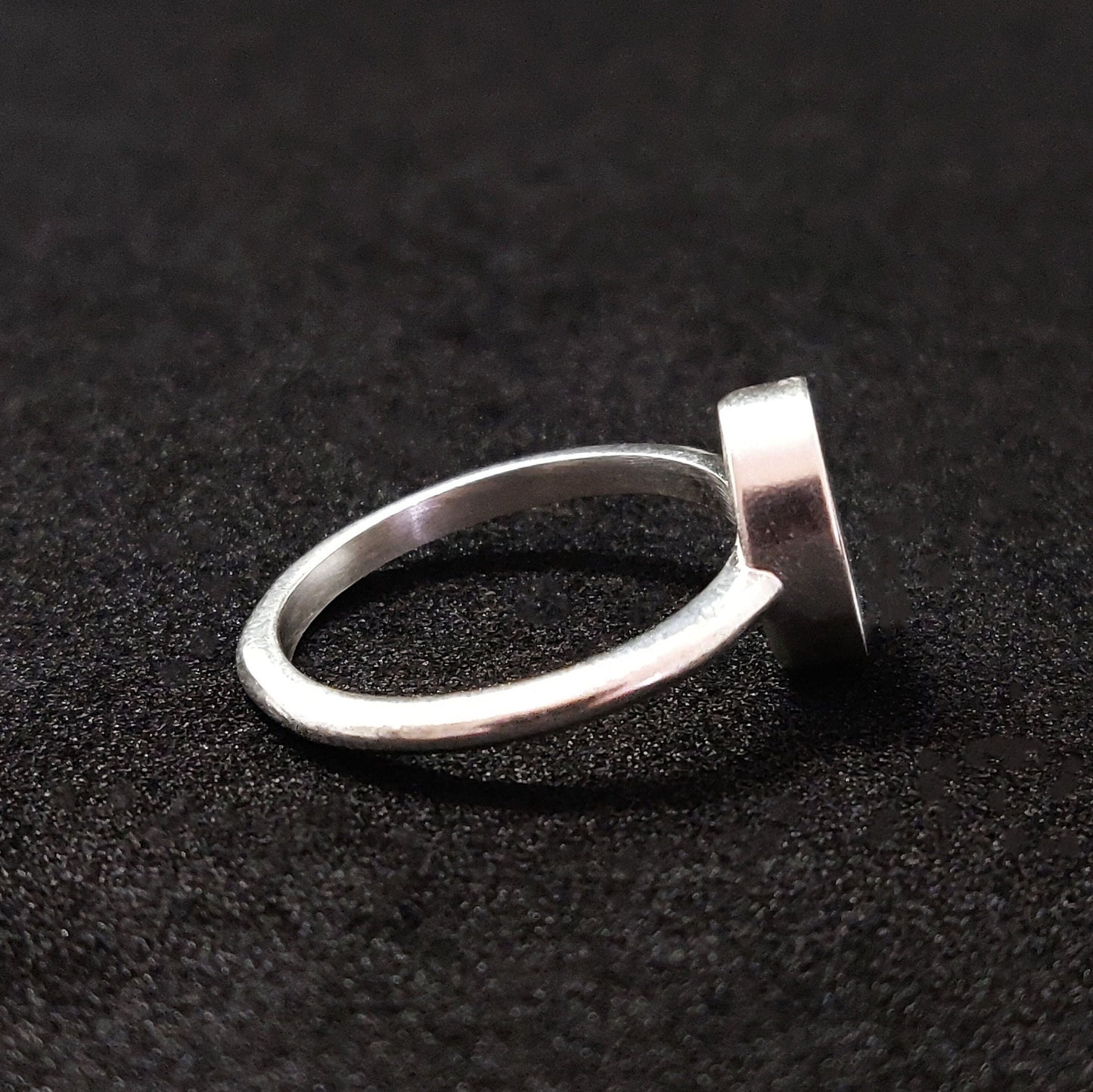 Oval Cabochon Ring Setting. 8x6mm Silver Cabochon Rubover Bezel Stacking Ring. Argentium Sterling Silver Cabochon Ring