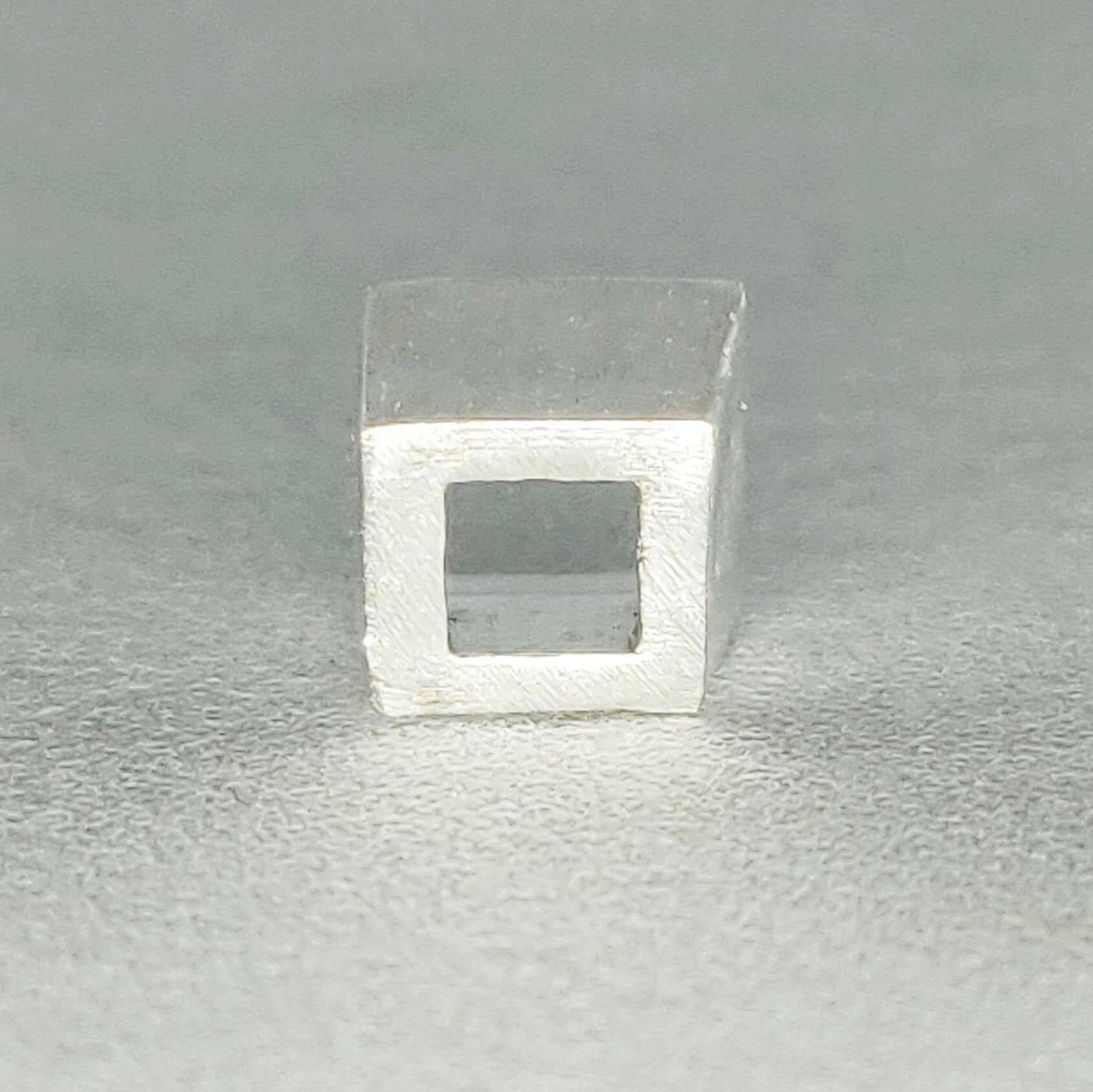 4mm Silver Princess Cut Gemstone Rubover Setting