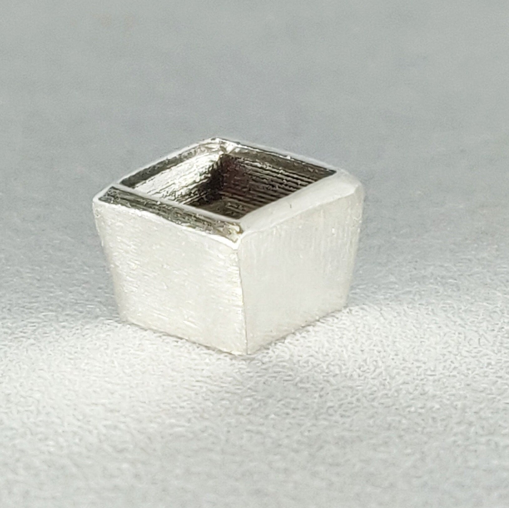 4mm Silver Princess Cut Gemstone Rubover Setting