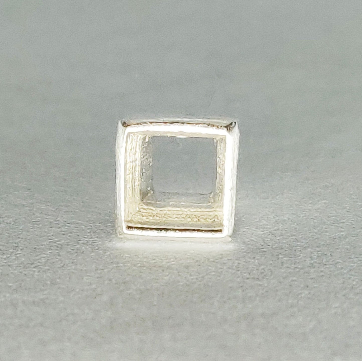 4mm Silver Princess Cut Gemstone Rubover Setting