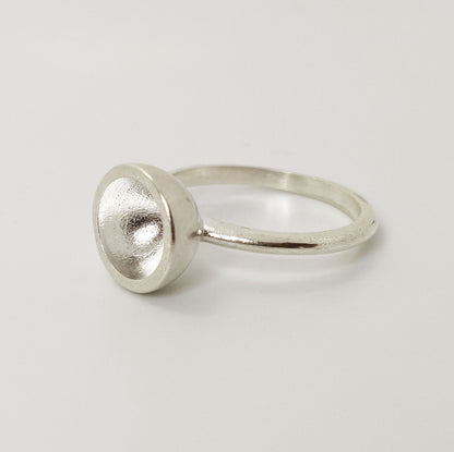 8mm Silver Round Sealed Cup Bezel Ring for Gem Setting and Jewelry Making