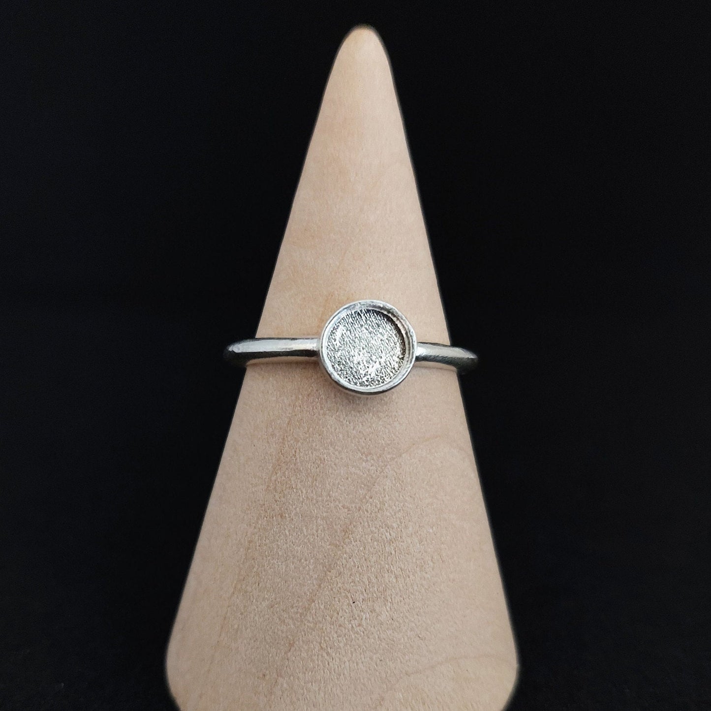 Cabochon Ring Setting. 6mm Silver Cabochon Rubover Bezel Ring Mount Stacking Ring. Argentium Sterling Silver Cabochon Ring