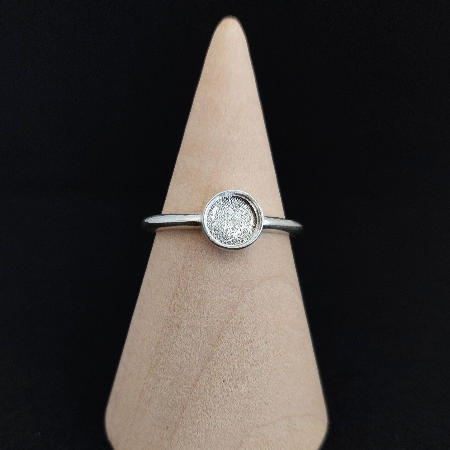 Cabochon Ring Setting. 6mm Silver Cabochon Rubover Bezel Ring Mount Stacking Ring. Argentium Sterling Silver Cabochon Ring