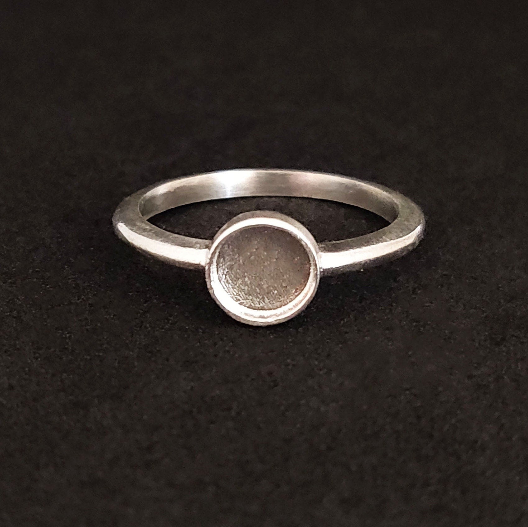 Cabochon Ring Setting. 6mm Silver Cabochon Rubover Bezel Ring Mount Stacking Ring. Argentium Sterling Silver Cabochon Ring