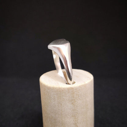 12mm Heart Signet Ring in Silver for Jewelry Making and Customization