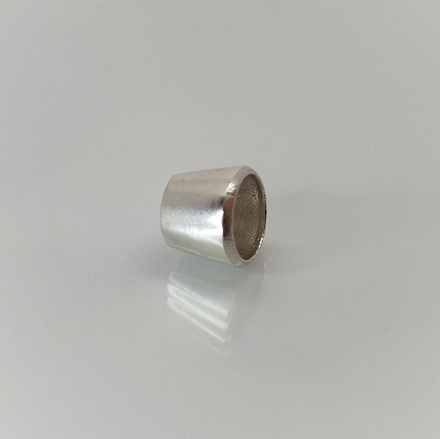 8mm Silver Brilliant Cut Gemstone Rubover Setting