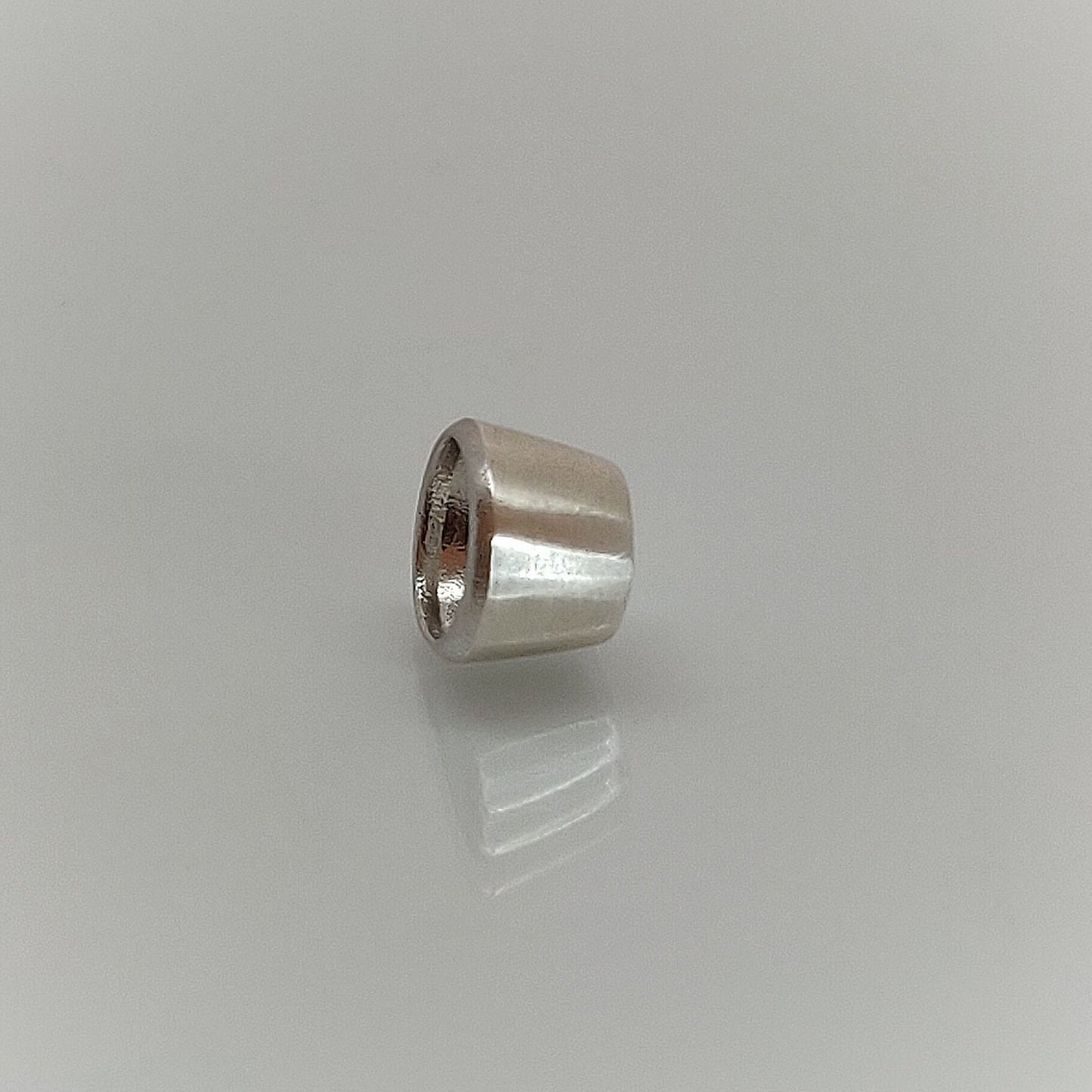 6mm Silver Brilliant Cut Gemstone Rubover Setting