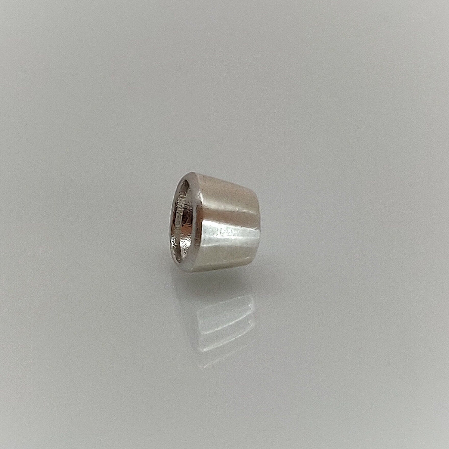 6mm Silver Brilliant Cut Gemstone Rubover Setting