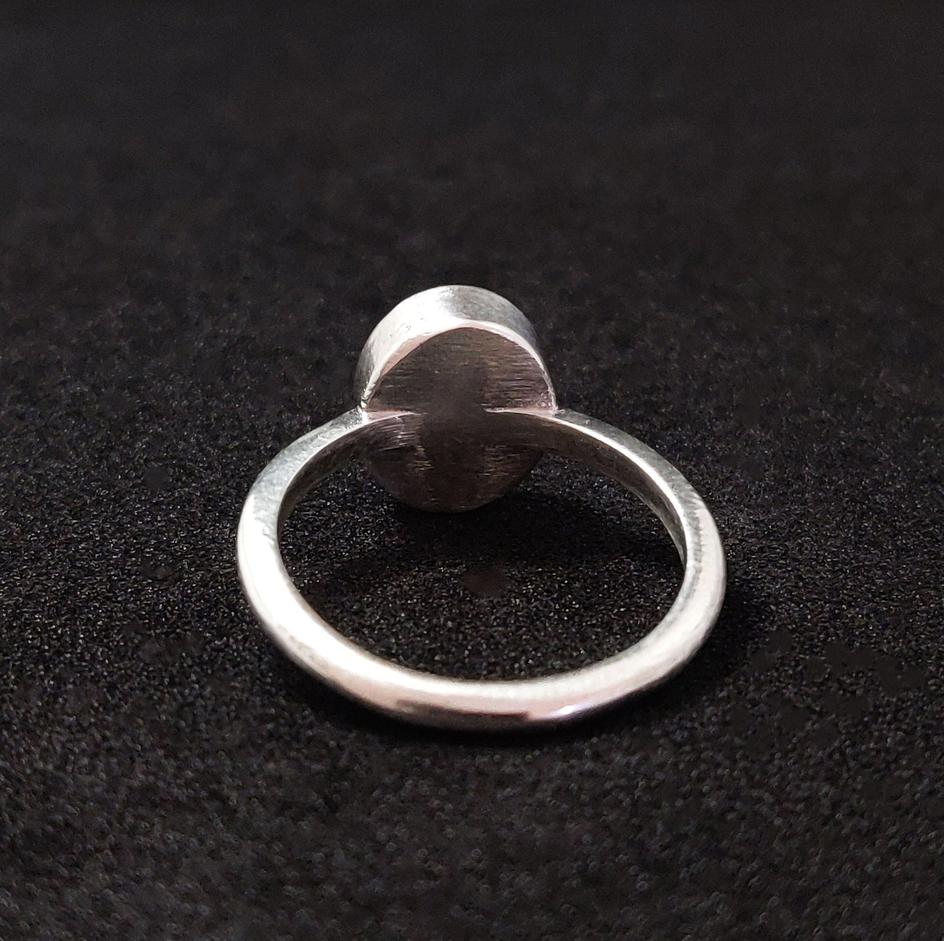 Oval Cabochon Ring Setting. 8x6mm Silver Cabochon Rubover Bezel Stacking Ring. Argentium Sterling Silver Cabochon Ring