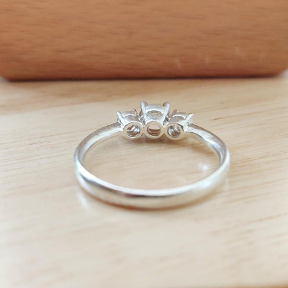 Rear view of a 3 stone ring blank from behind.