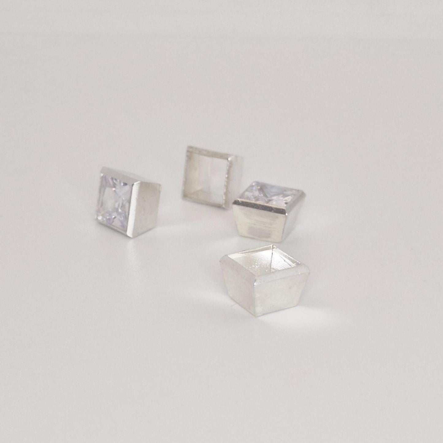 7mm princess cut square bezel setting components in sterling silver showing front and side profiles.
