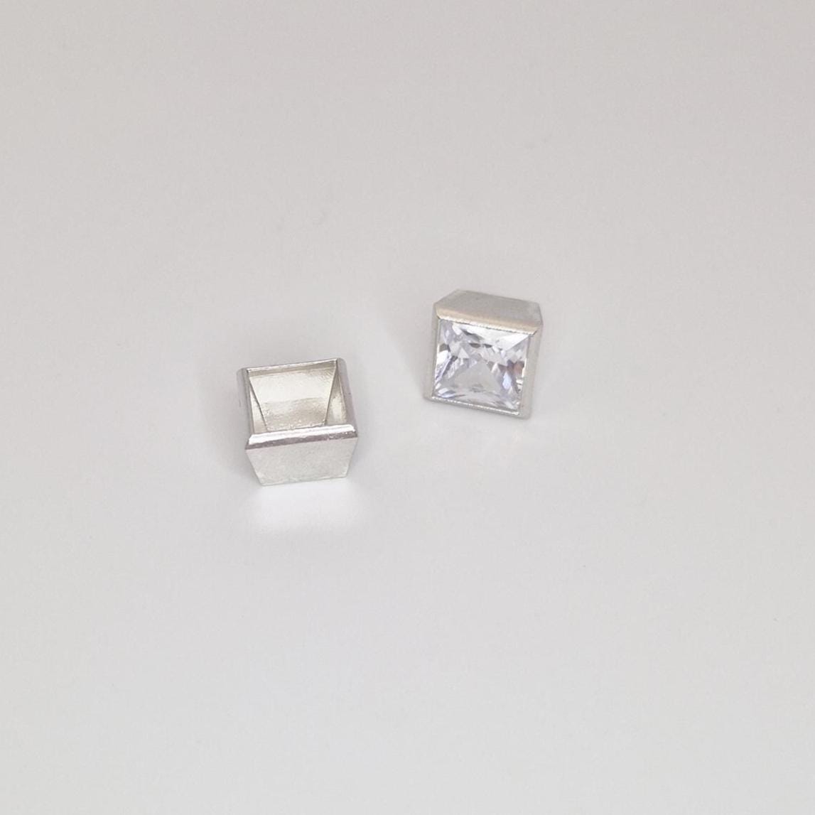 Princess cut square gemstone in 8mm sterling silver bezel setting with open cup shown alongside.