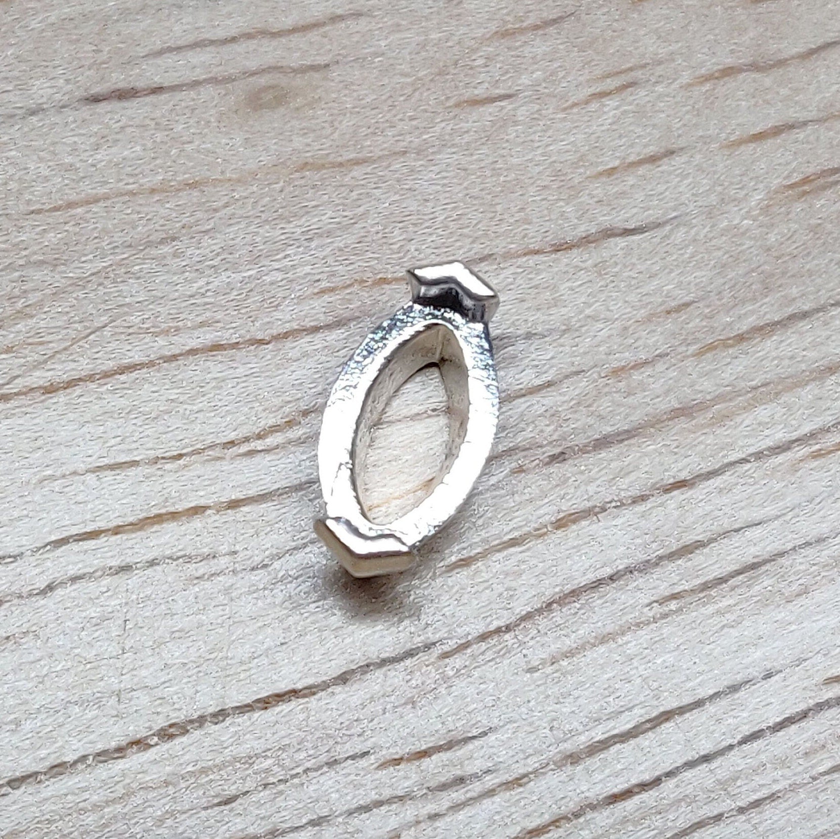 8x4mm Silver Marquise V Prong Claw Setting. Cast Recycled Silver Open-Sided Prong Setting. 9ct Yellow Gold Marquise Setting.